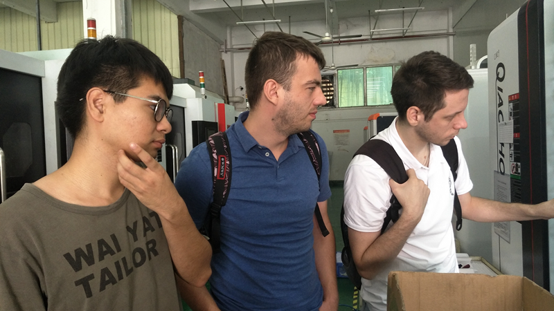 冠誠(chéng)手板CNC車(chē)間